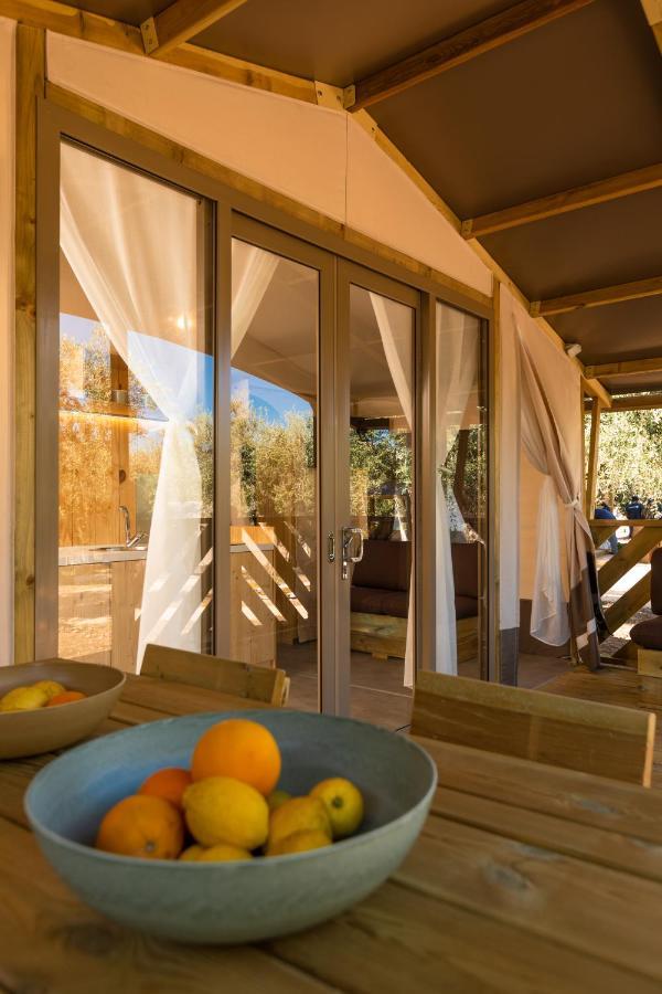 Готель Le Lenze Don Mimi Glamping Маттіната Екстер'єр фото